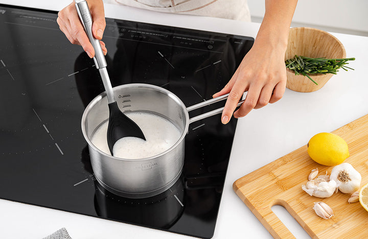 Eleganter Stieltopf aus Edelstahl für Kochen, Dämpfen, Dünsten und Garen auf allen Herdplatten – auch Induktion